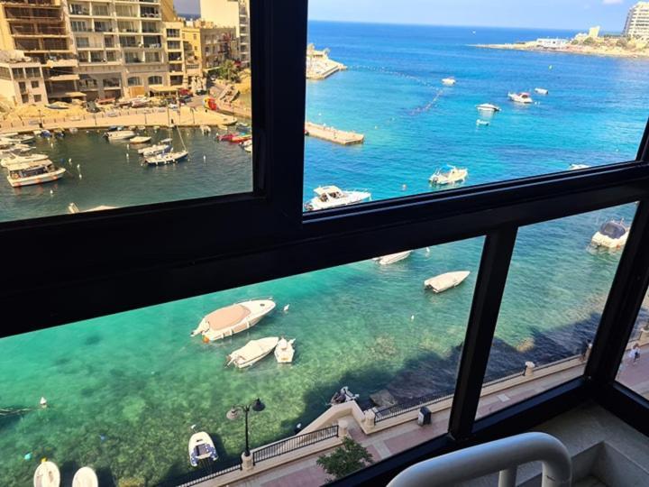 Spinola Bay Sea Front Apt 6 Сент Джулианс Экстерьер фото